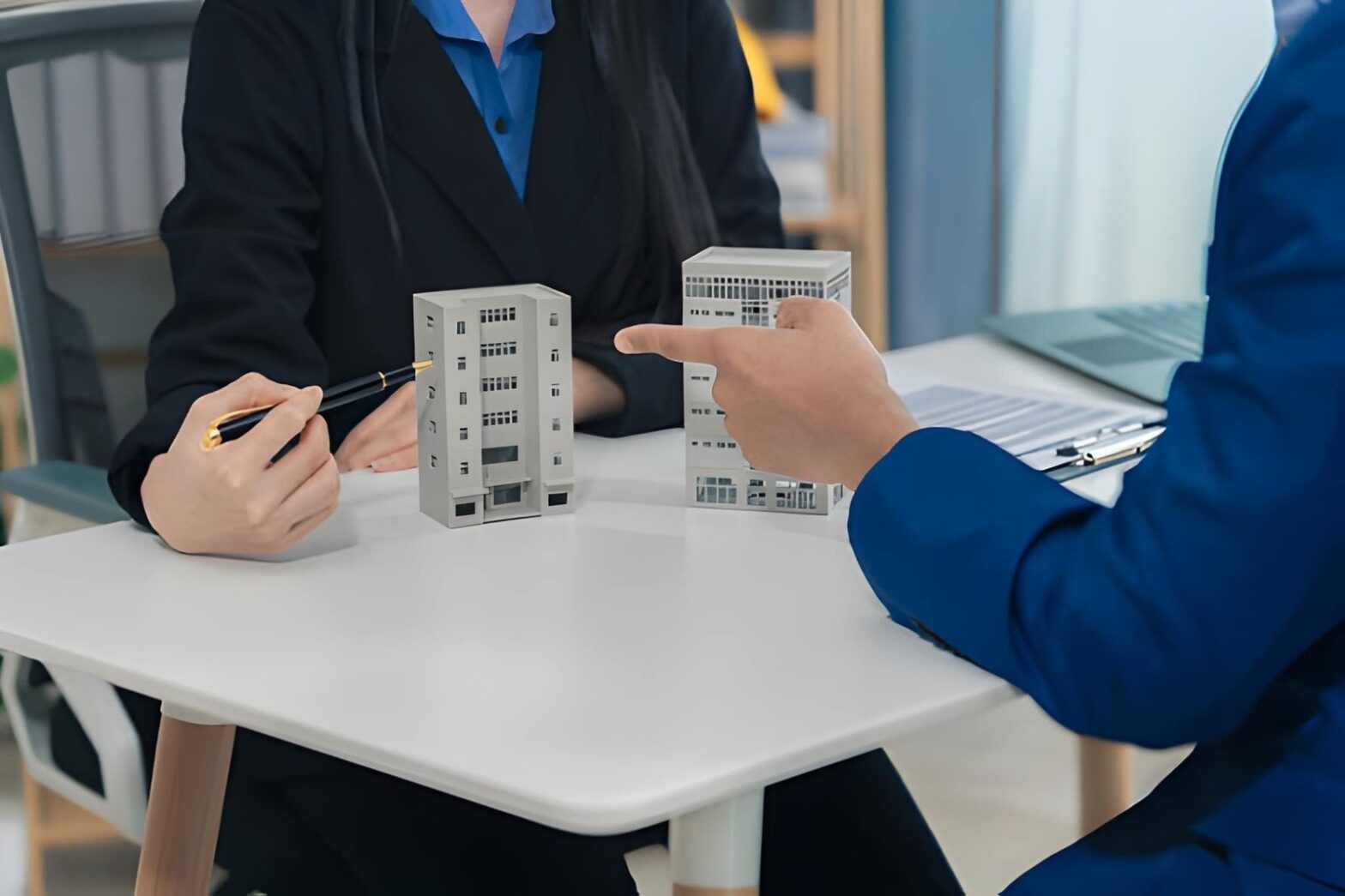 Real Estate Lawyer London